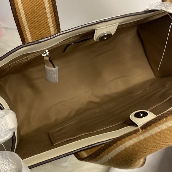 Coach Leather Web Smooth Tote Chalk Color NWT Crossbody Medium - Picture 7 of 10